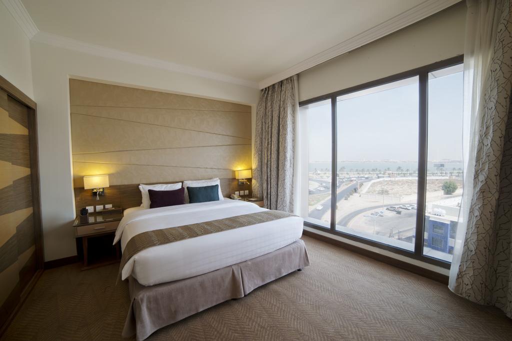 Golden Tulip Dammam Corniche Hotel Exterior foto