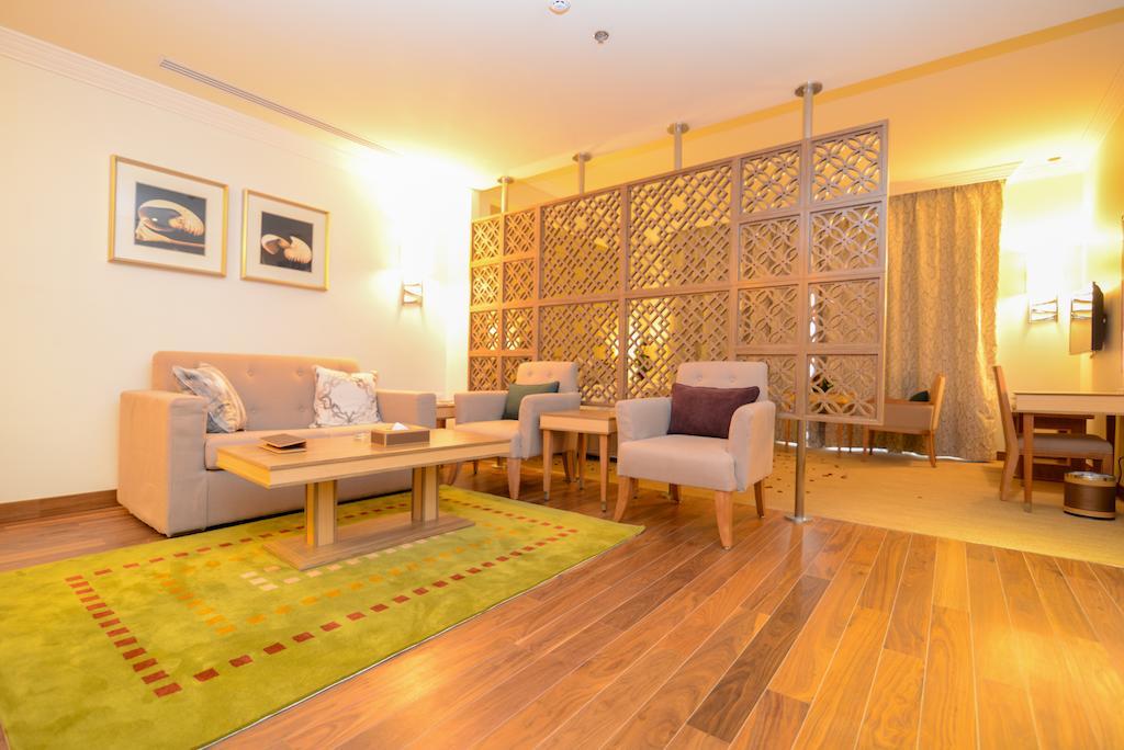 Golden Tulip Dammam Corniche Hotel Zimmer foto