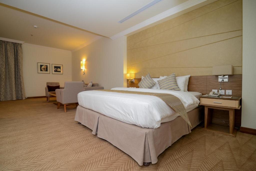 Golden Tulip Dammam Corniche Hotel Zimmer foto
