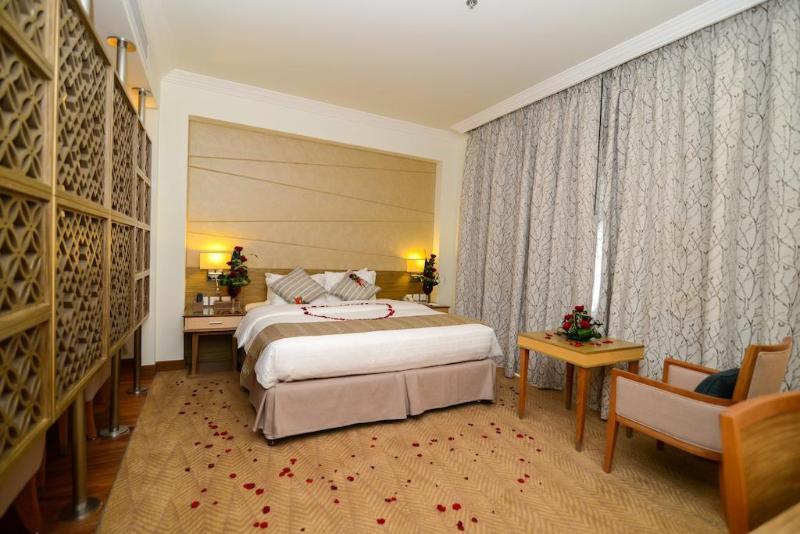Golden Tulip Dammam Corniche Hotel Exterior foto